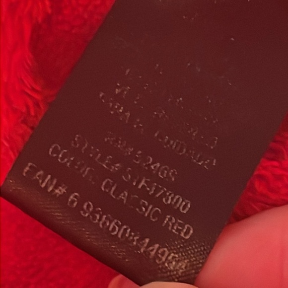 Secret Treasures Soft Red plush belted robe - Picture 8 of 12